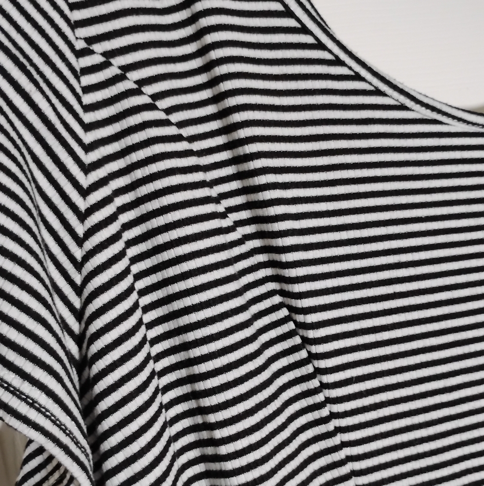 Torrid Striped Ribbed Knit Top - Picture 5 of 11